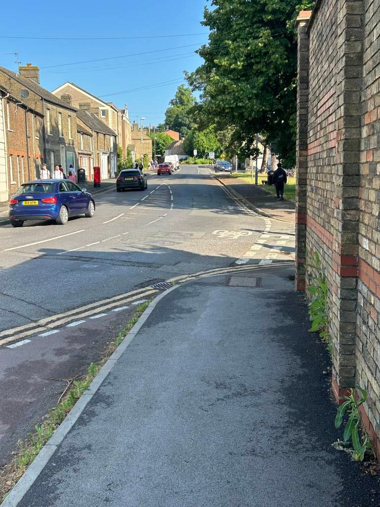 Station Road and Annesdale Junction image